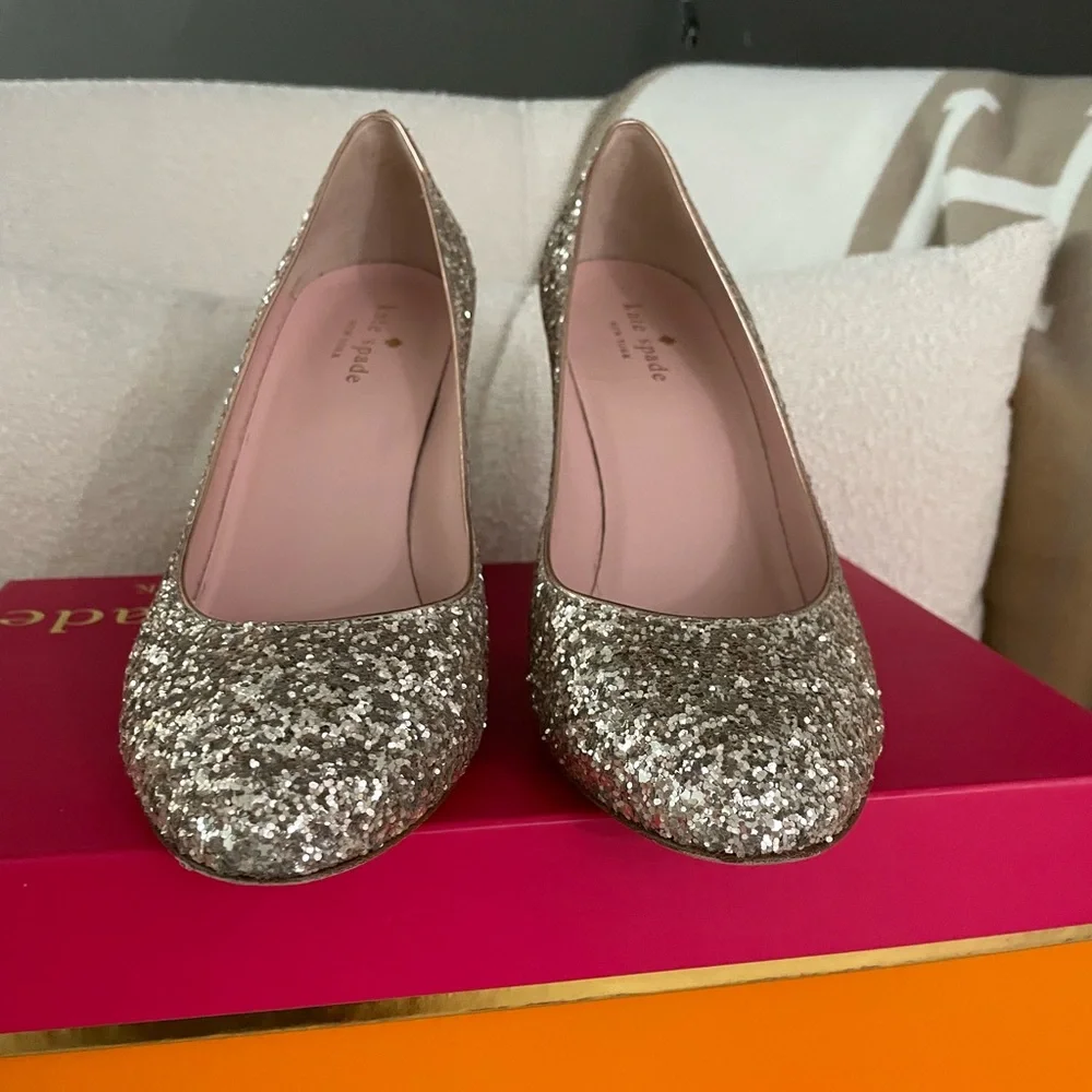 Kate‎ Spade Silver Glitter Sparkly Round Toe Chunky Heel Pump